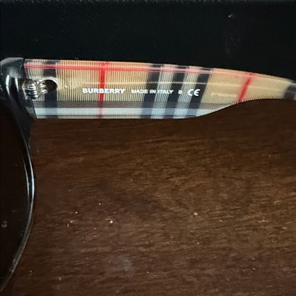 Burberry Black Sunglasses Case - Picture 3 of 5